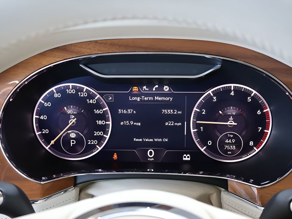 Used 2024 Bentley Continental GT image 28