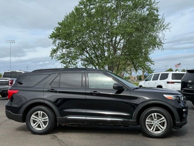 Used 2020 Ford Explorer XLT w/ Equipment Group 202A AWD/4WD image 37