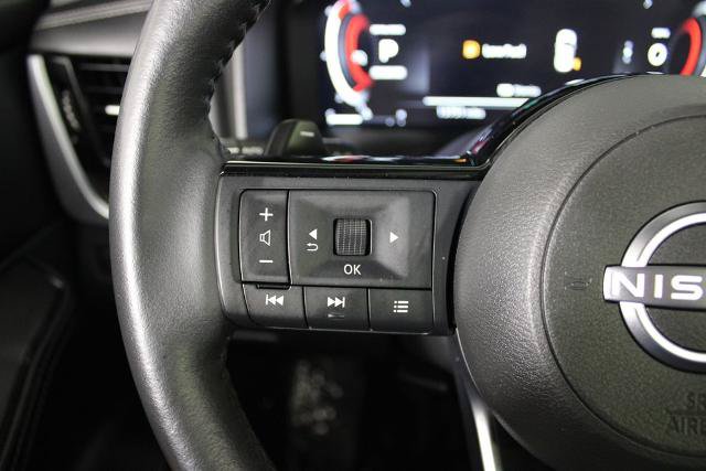 Certified 2024 Nissan Rogue Platinum FWD image 26