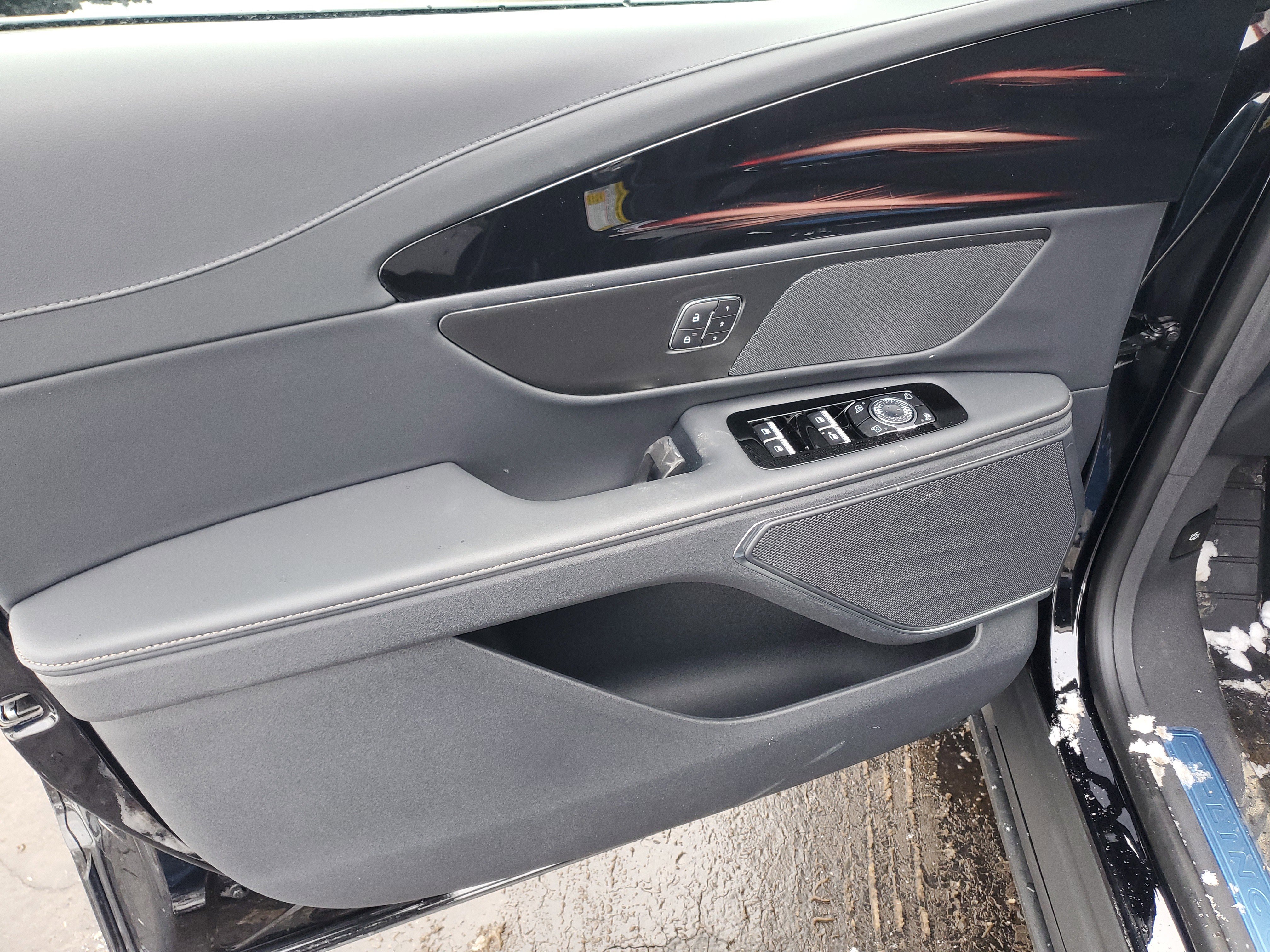 New 2026 Lincoln Nautilus Premier image 8