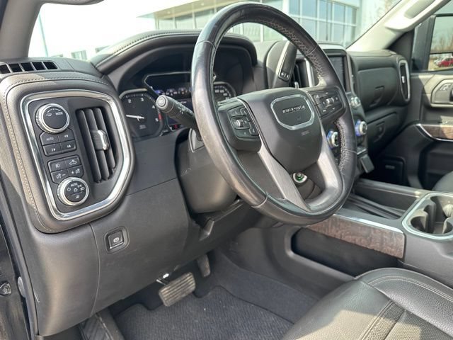 Used 2022 GMC Sierra 2500 Denali AWD/4WD image 16