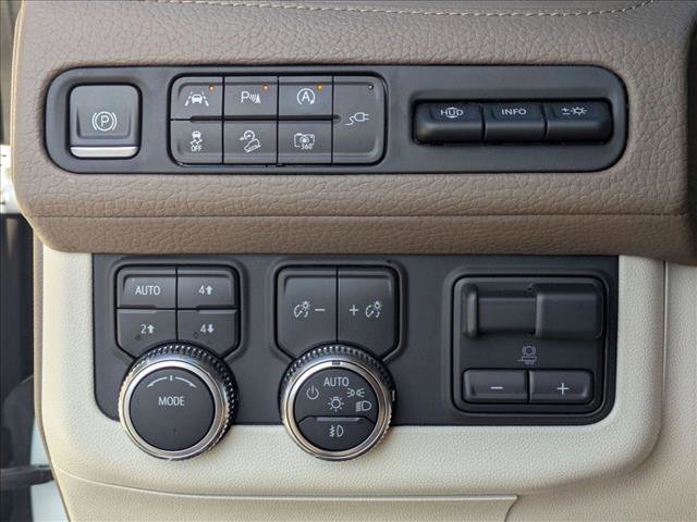 Used 2022 GMC Yukon XL Denali w/ Max Trailering Package AWD/4WD image 12