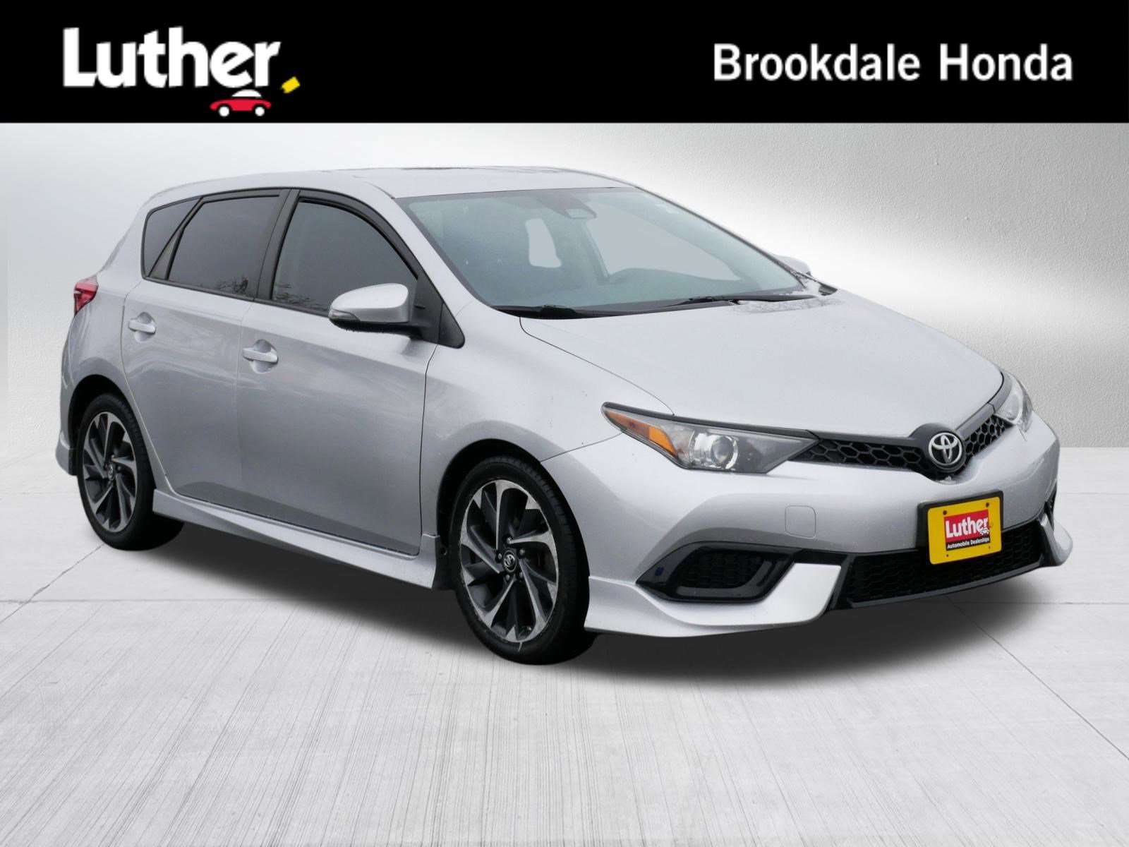 Used 2018 Toyota Corolla iM image 1