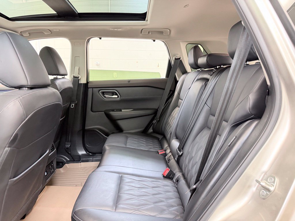 Used 2023 Nissan Rogue Platinum w/ Platinum Premium Package AWD/4WD image 20