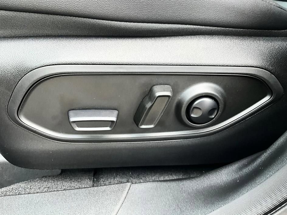 New 2026 Jeep Cherokee Limited AWD/4WD image 15