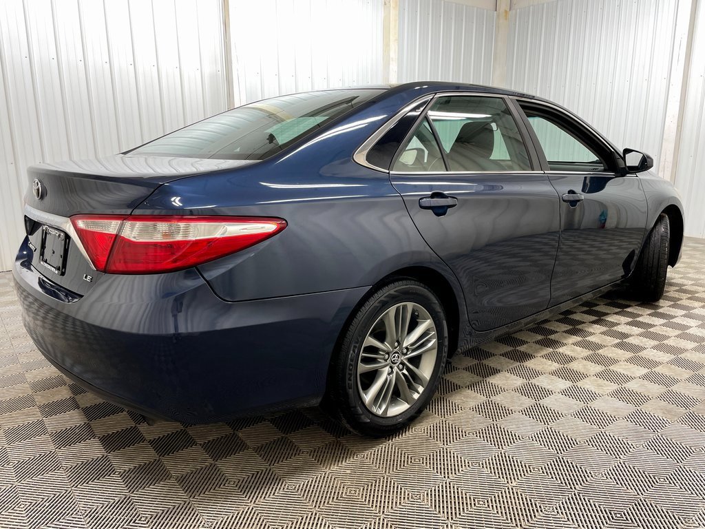 Used 2016 Toyota Camry LE image 14