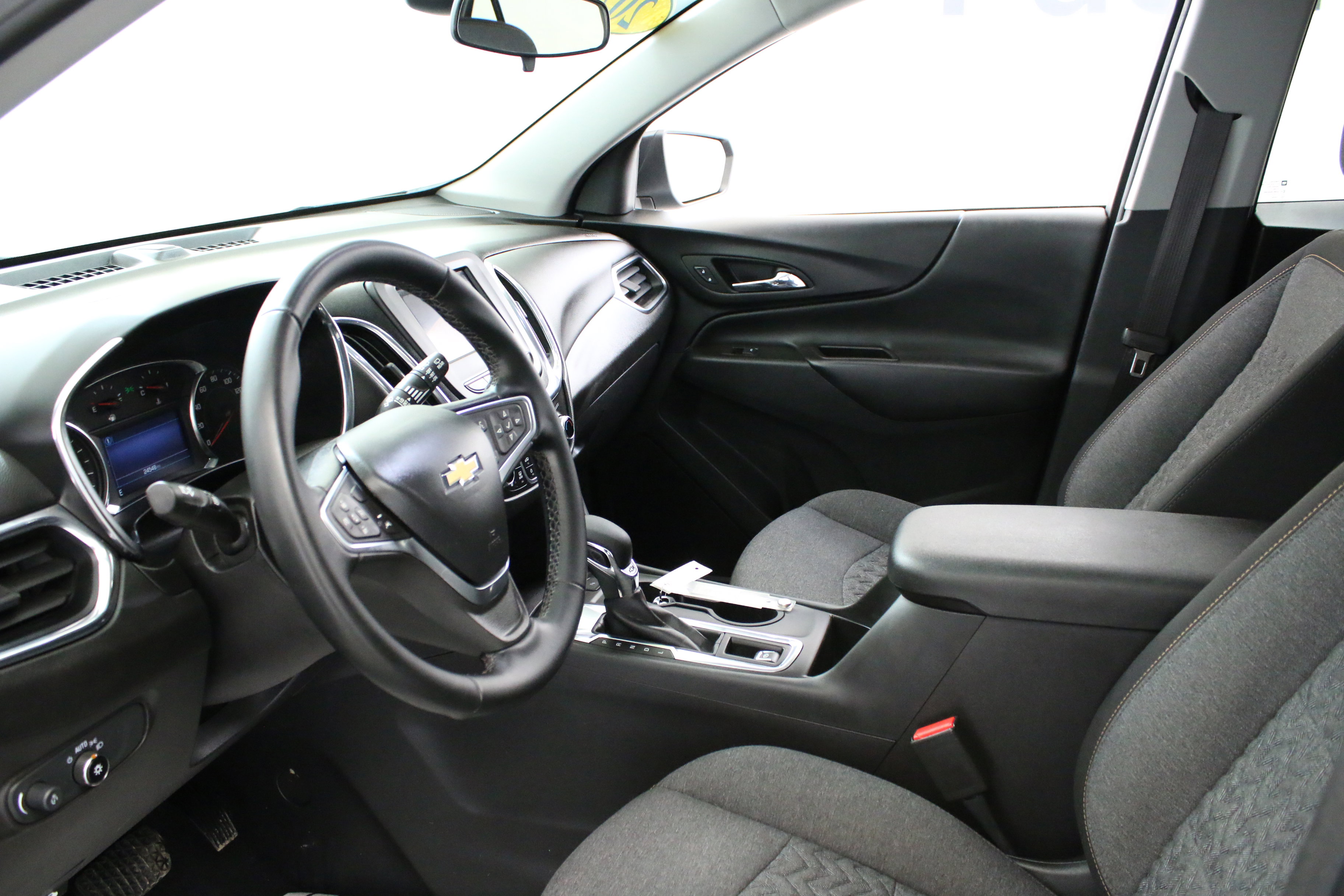 Used 2023 Chevrolet Equinox LT image 23