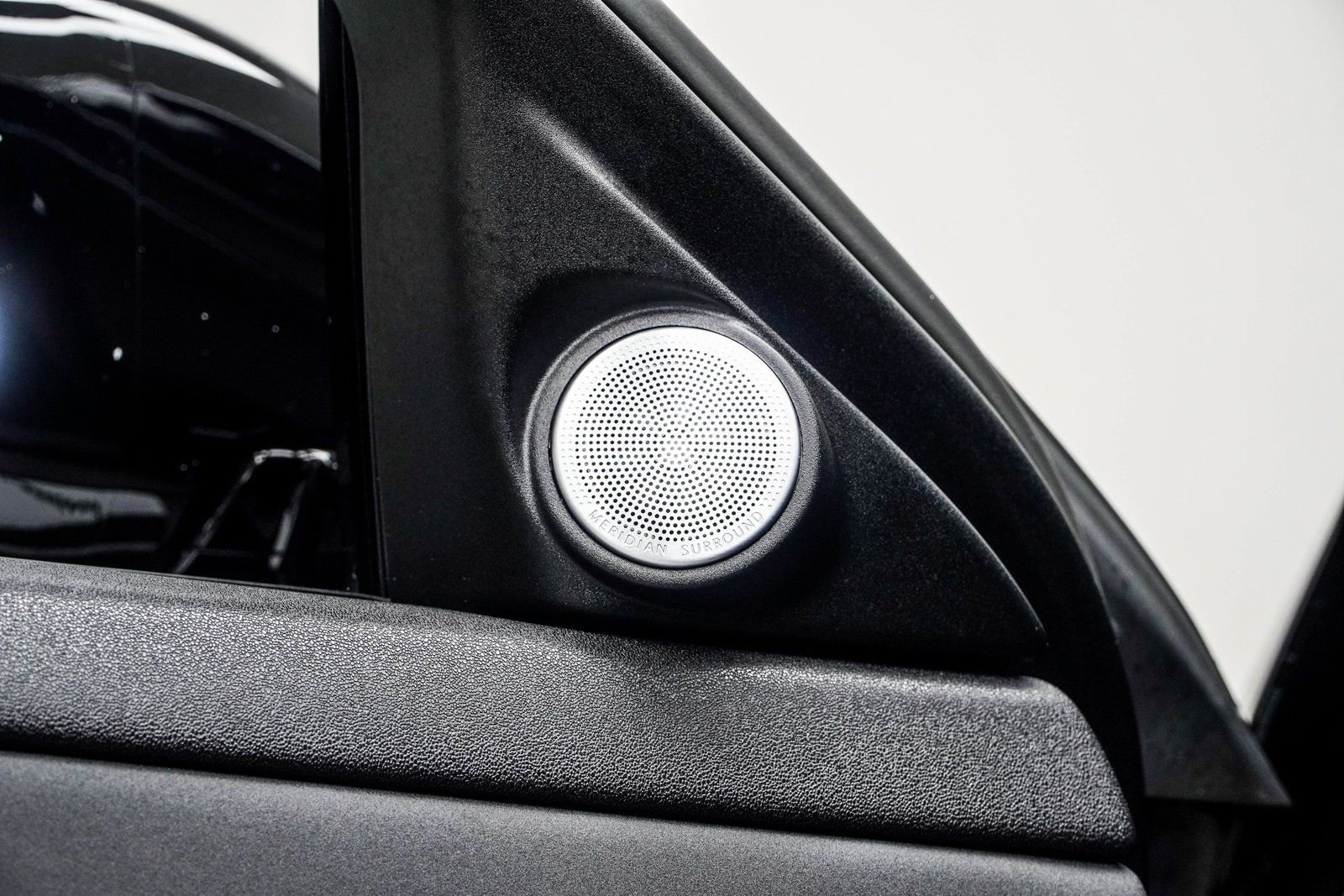 Used 2024 Land Rover Range Rover Evoque Dynamic SE image 33