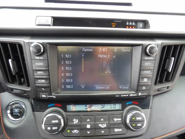 Used 2018 Toyota RAV4 SE w/ Power Extra Value Package AWD/4WD image 16