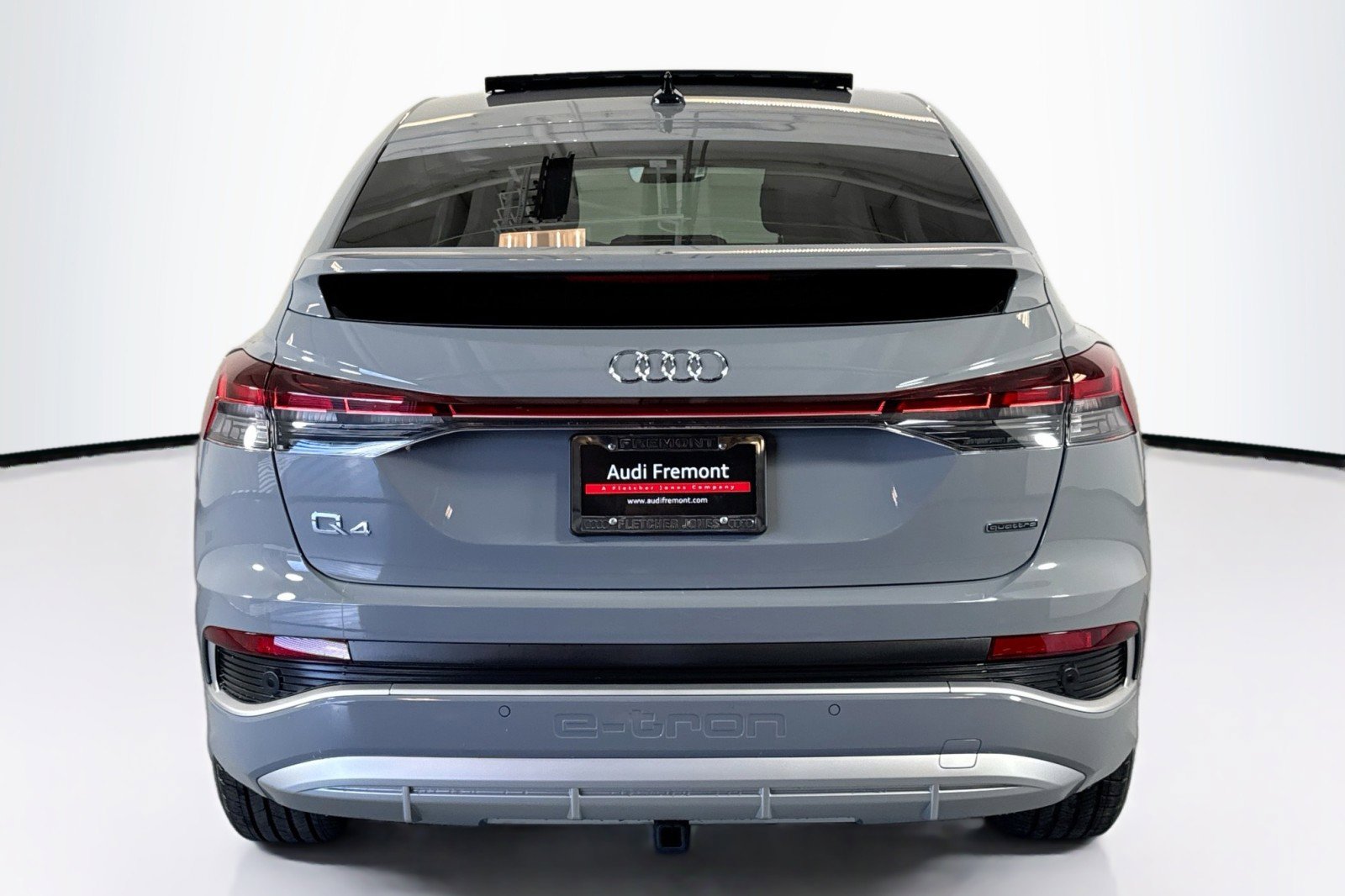 Used 2025 Audi Q4 e-tron Premium w/ Convenience Package image 6