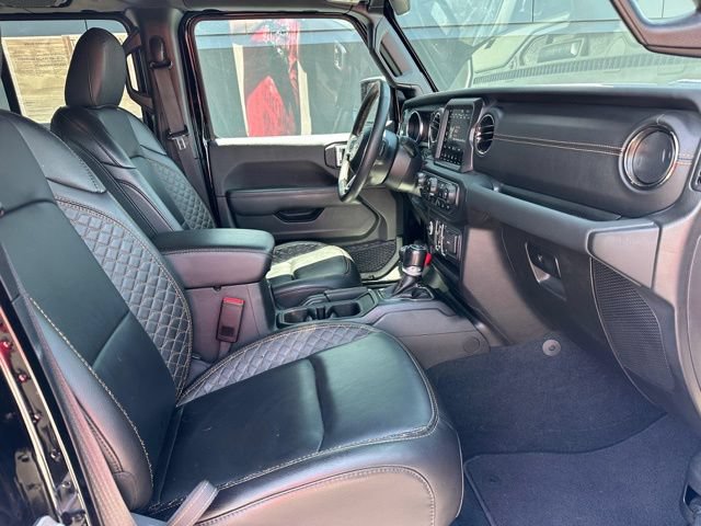 Used 2023 Jeep Wrangler Unlimited Sahara AWD/4WD image 9