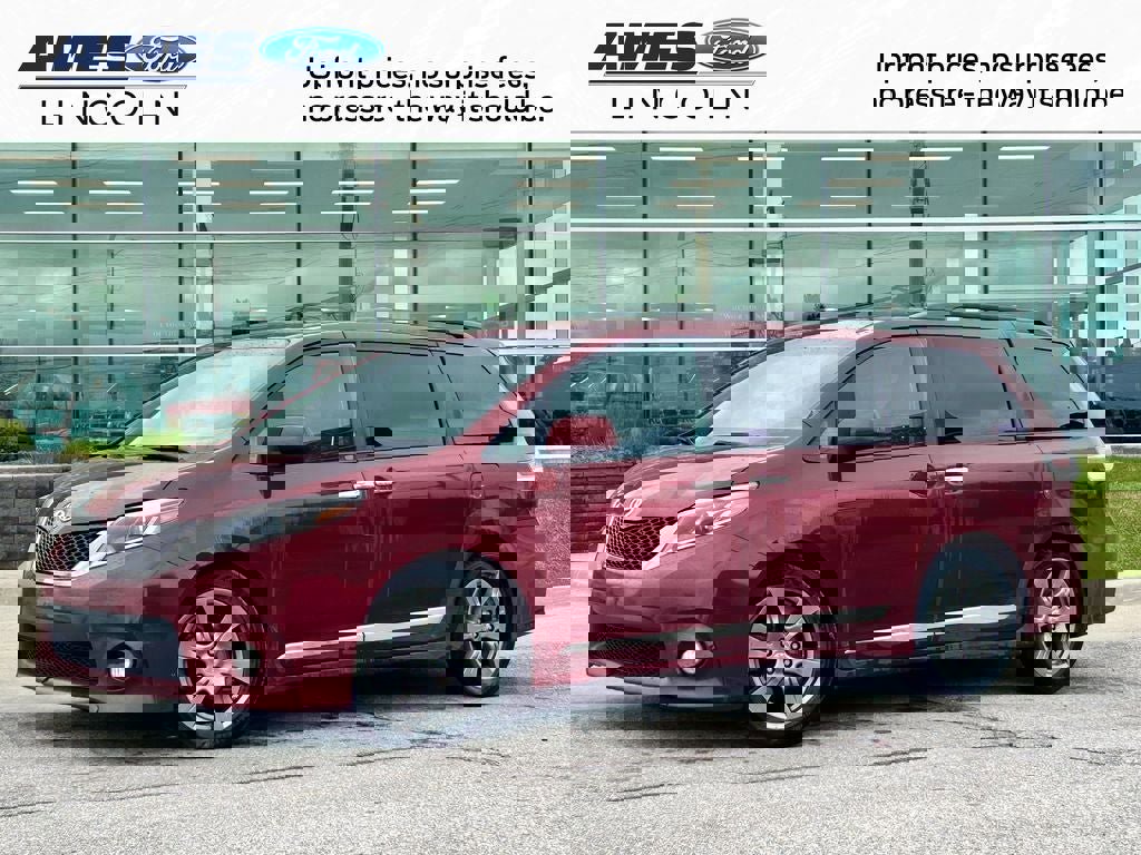 Used 2017 Toyota Sienna SE FWD image 1