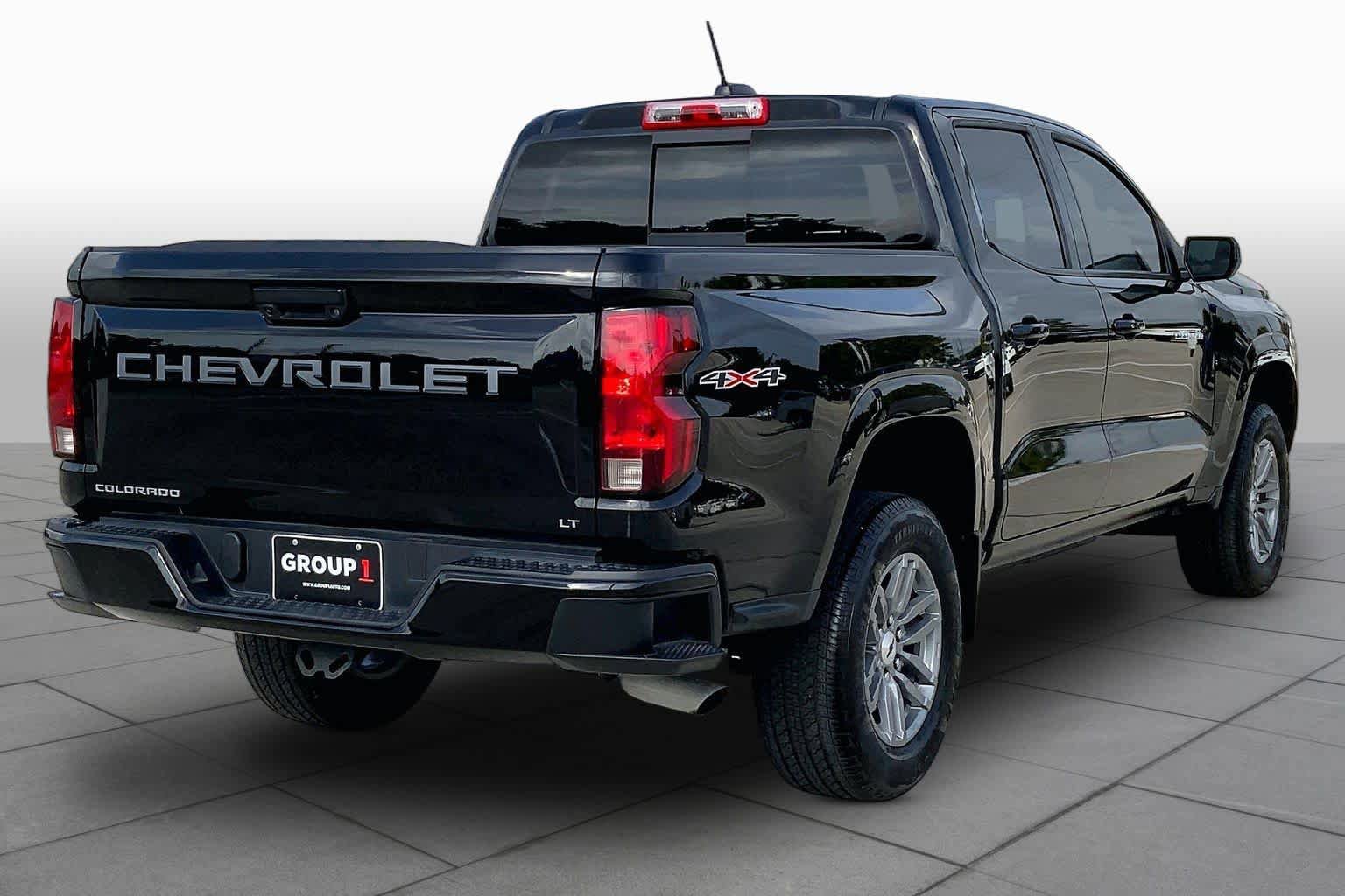 Used 2024 Chevrolet Colorado LT w/ LT Convenience Package image 13