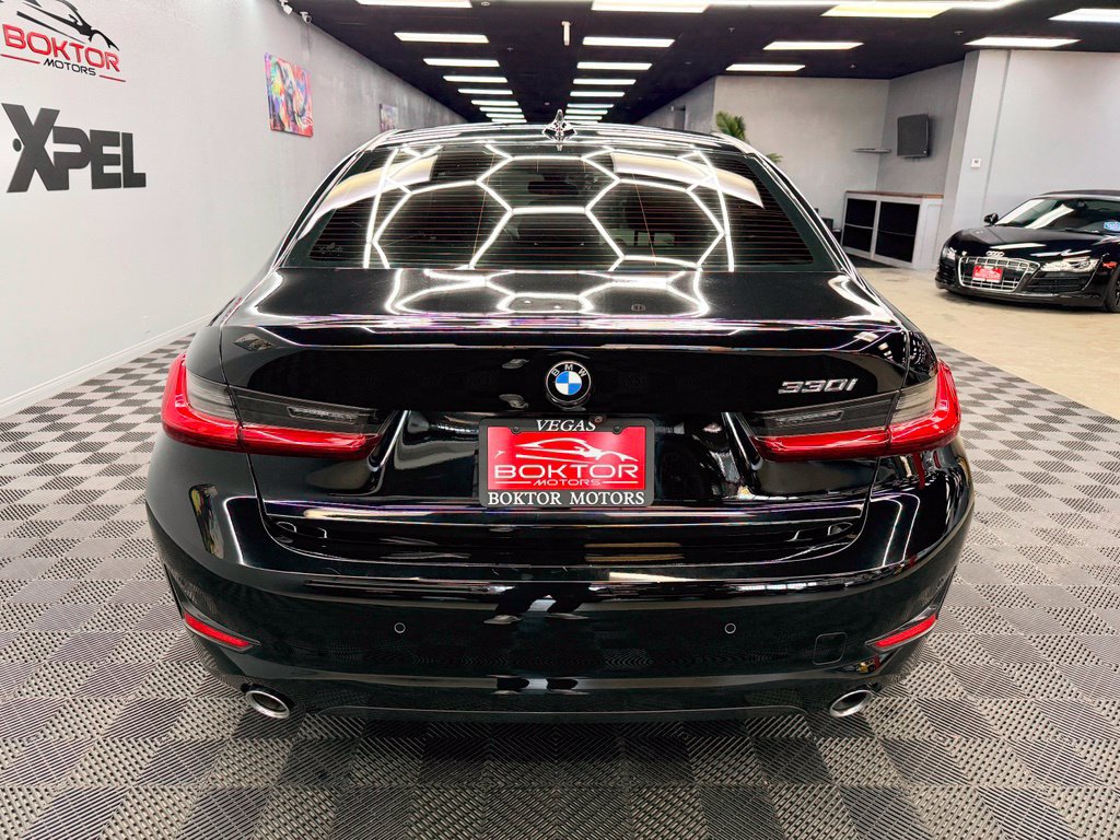 Used 2021 BMW 330i Sedan w/ Convenience Package RWD image 13