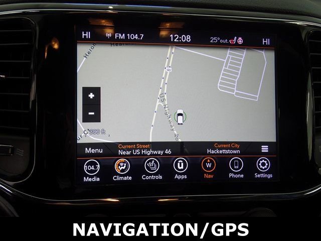 Used 2020 Jeep Grand Cherokee Altitude image 16