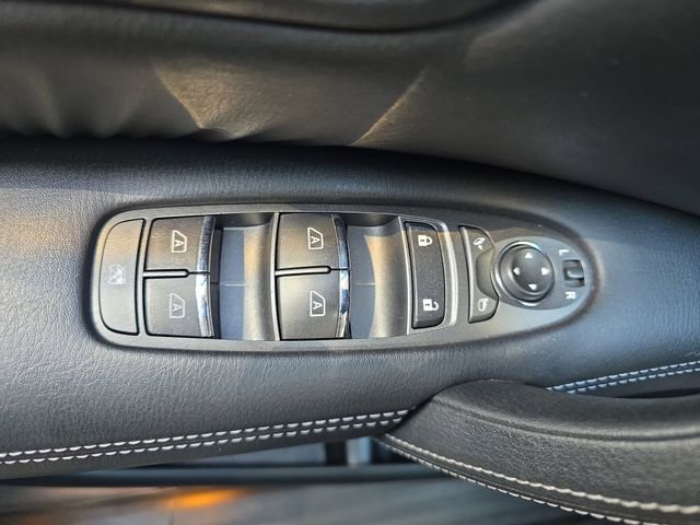 Used 2019 Nissan Armada Platinum AWD/4WD image 32