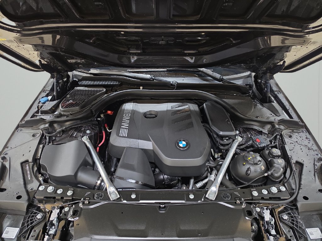 Used 2024 BMW 530i xDrive AWD/4WD image 10