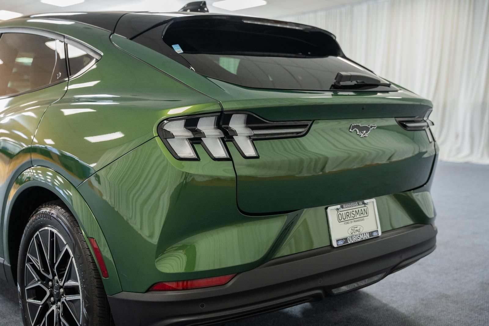 Certified 2025 Ford Mustang Mach-E Premium AWD/4WD image 6