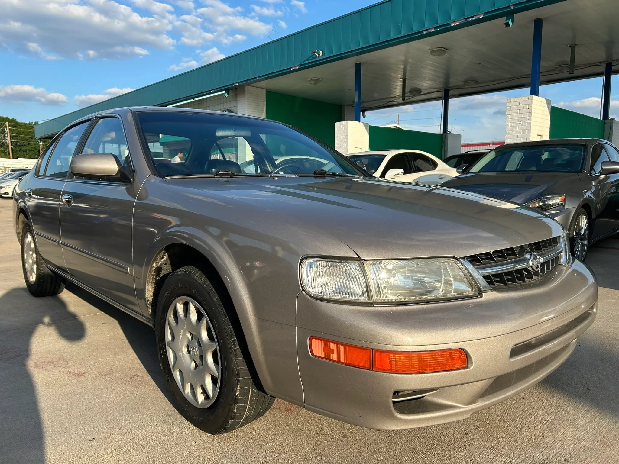 Used 1999 Nissan Maxima SE FWD image 7