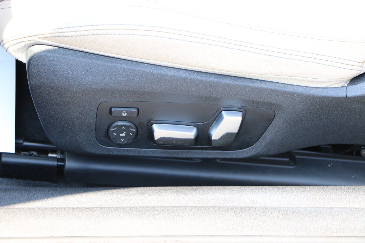 Used 2021 BMW 430i Convertible w/ M Sport Package RWD image 28