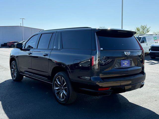 Used 2023 Cadillac Escalade ESV Sport w/ Touring Package AWD/4WD image 8