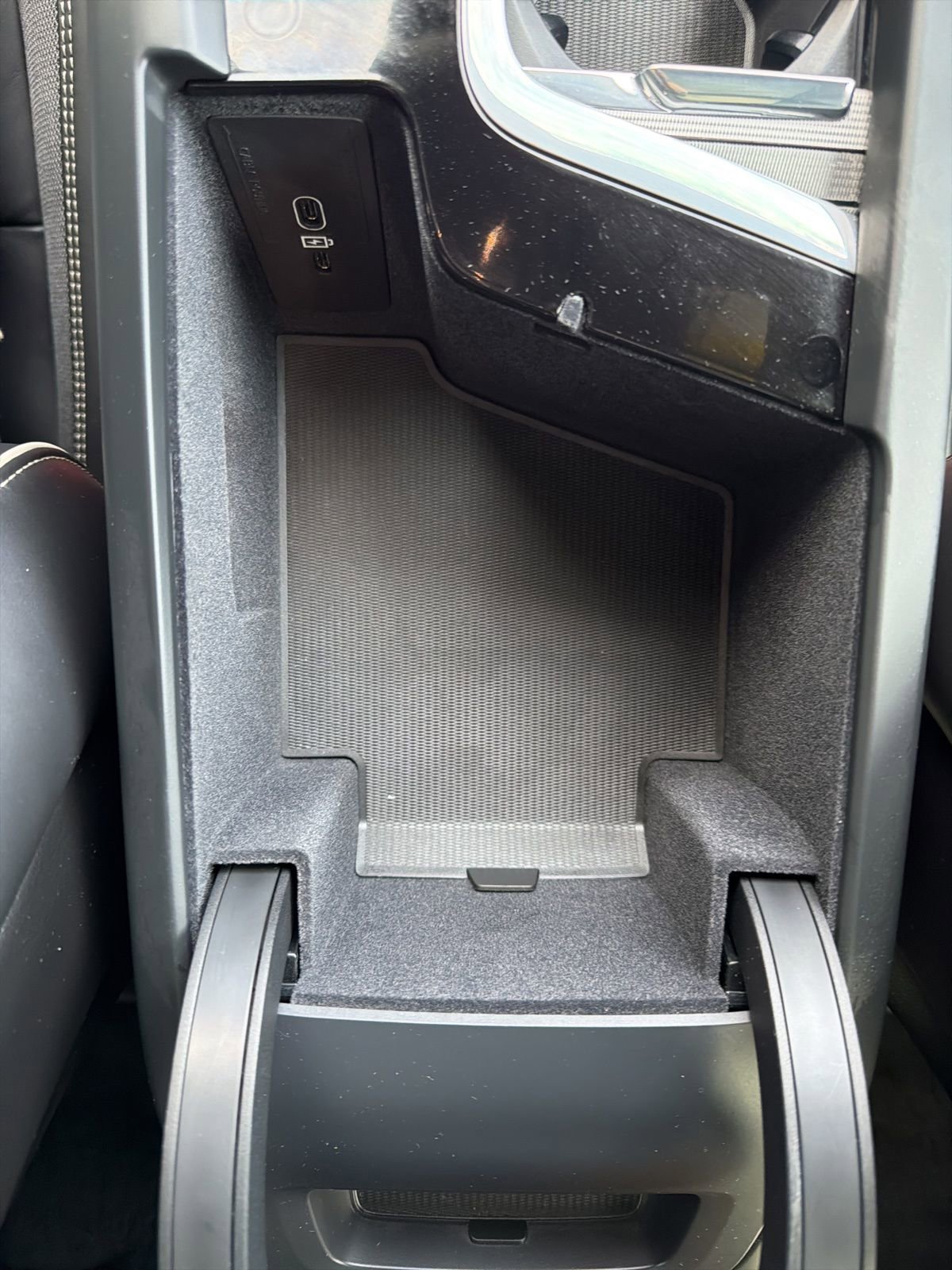 Used 2024 Volvo XC60 T8 Polestar w/ Protection Package Premier image 53