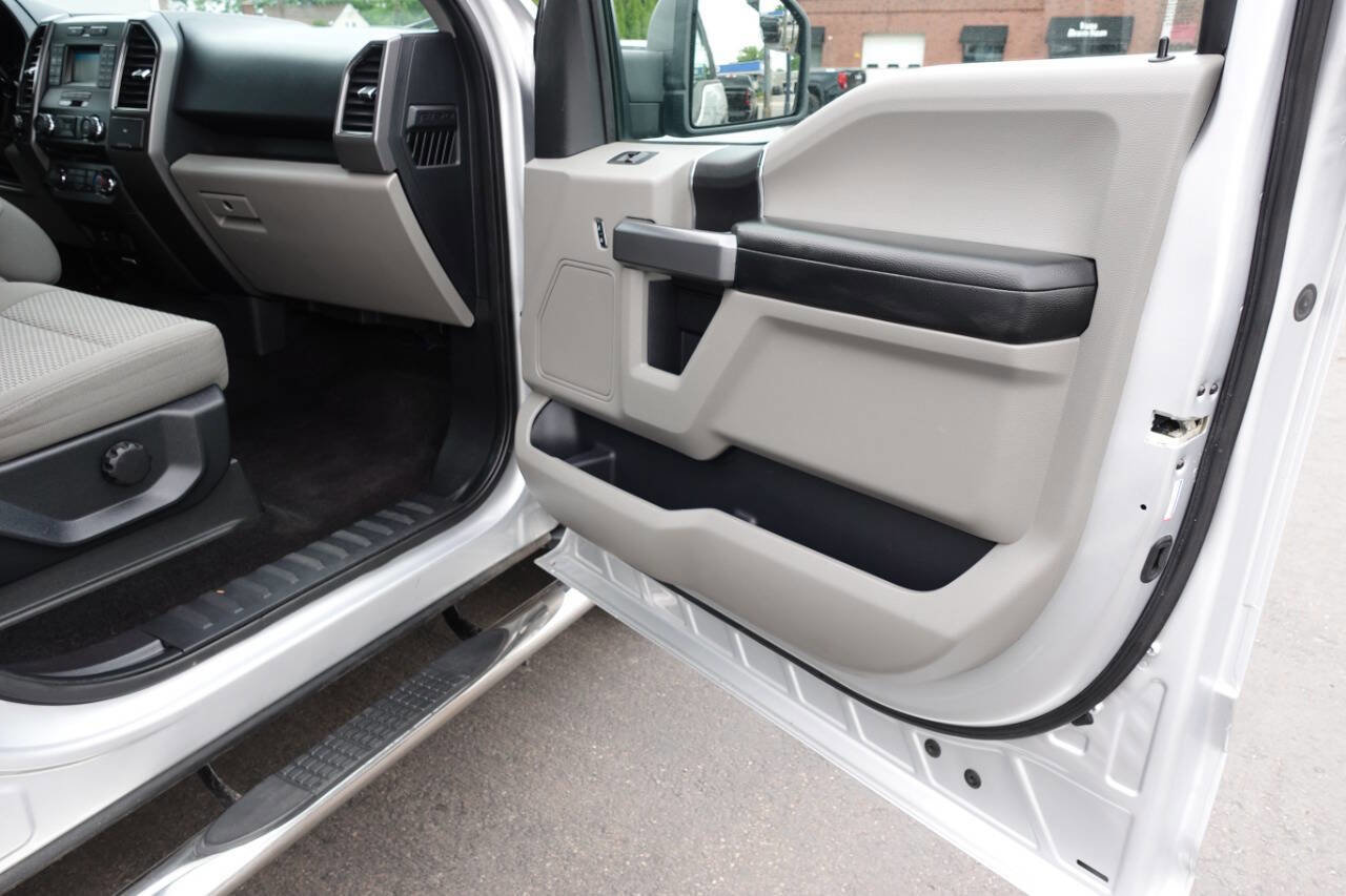 Used 2017 Ford F150 XLT AWD/4WD image 33