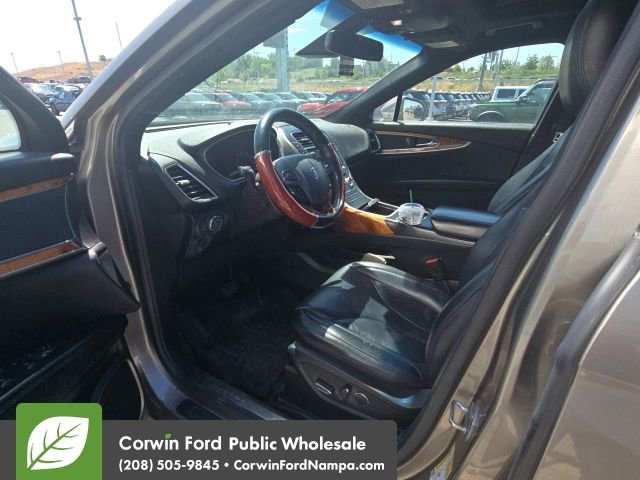 Used 2017 Lincoln MKX Reserve FWD image 7