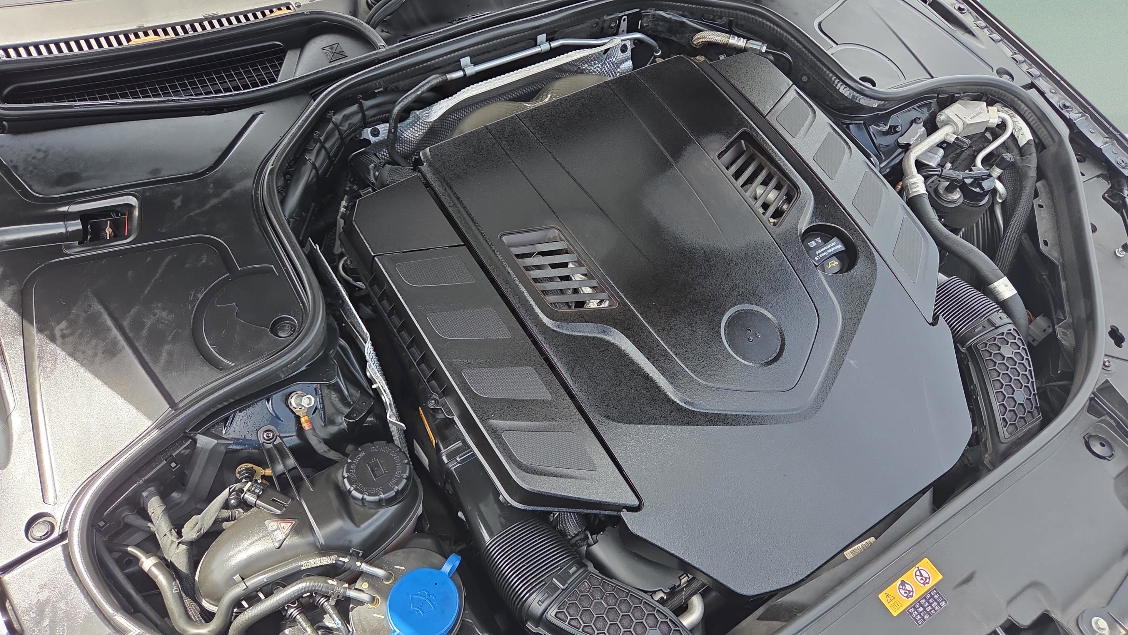 Used 2020 Mercedes-Benz S 560 Sedan image 18