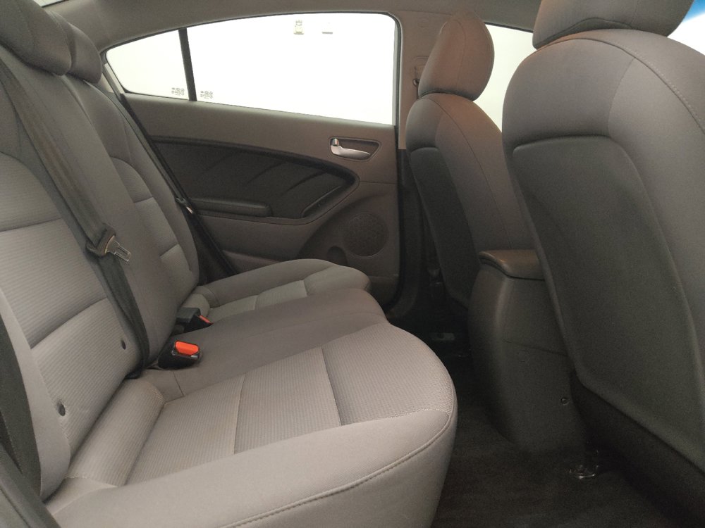 Used 2018 Kia Forte LX FWD image 19