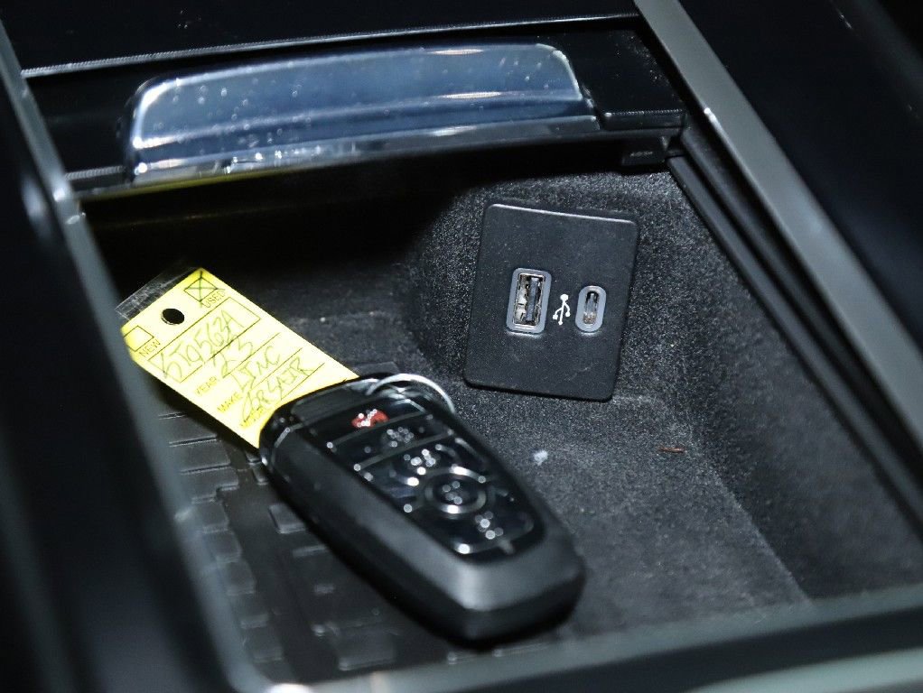 Certified 2023 Lincoln Corsair Reserve w/ Equipment Group 201A image 29