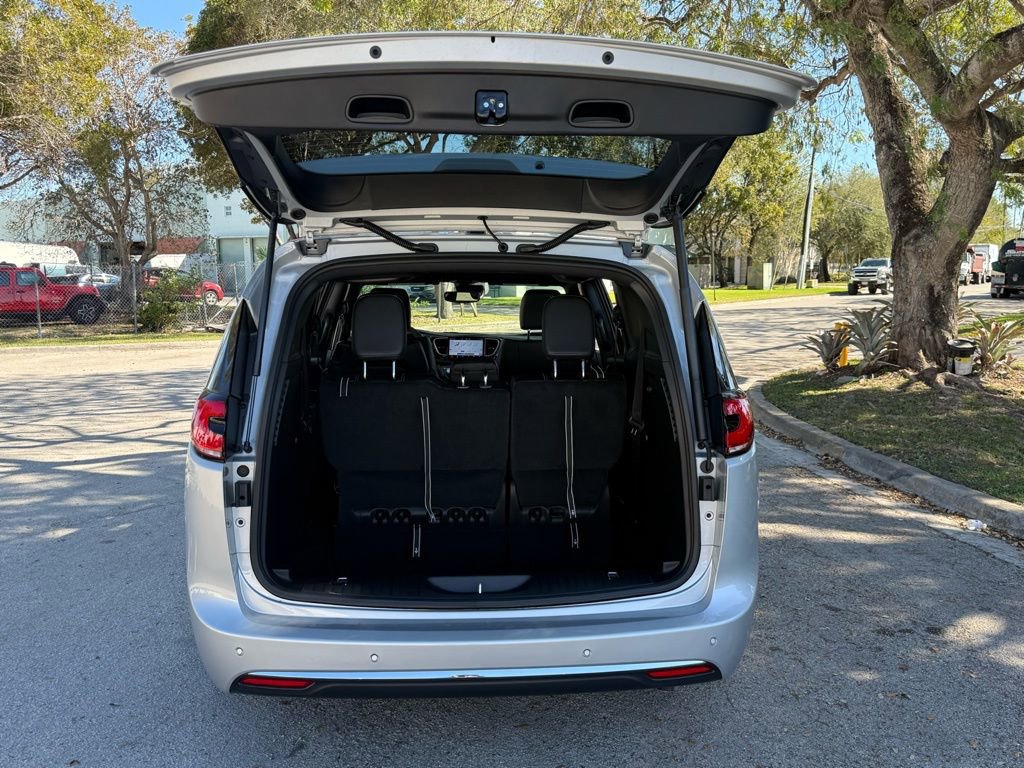 New 2026 Chrysler Pacifica Select image 31