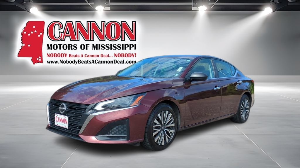 Used 2024 Nissan Altima 2.5 SV