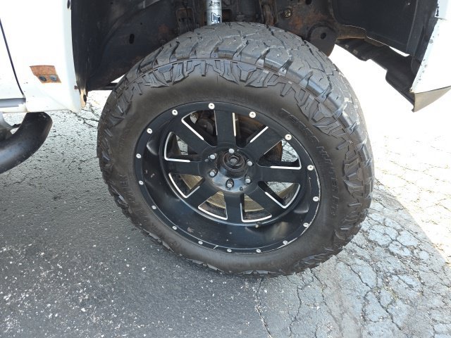 Used 2004 Chevrolet Tahoe Z71 w/ Z71 Preferred Equipment Group AWD/4WD image 39