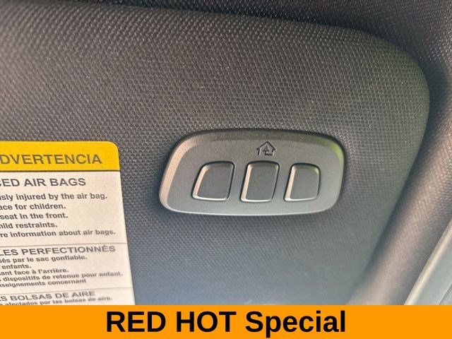 Used 2025 Ford Explorer ST-Line w/ ST-Line Street Pack AWD/4WD image 29