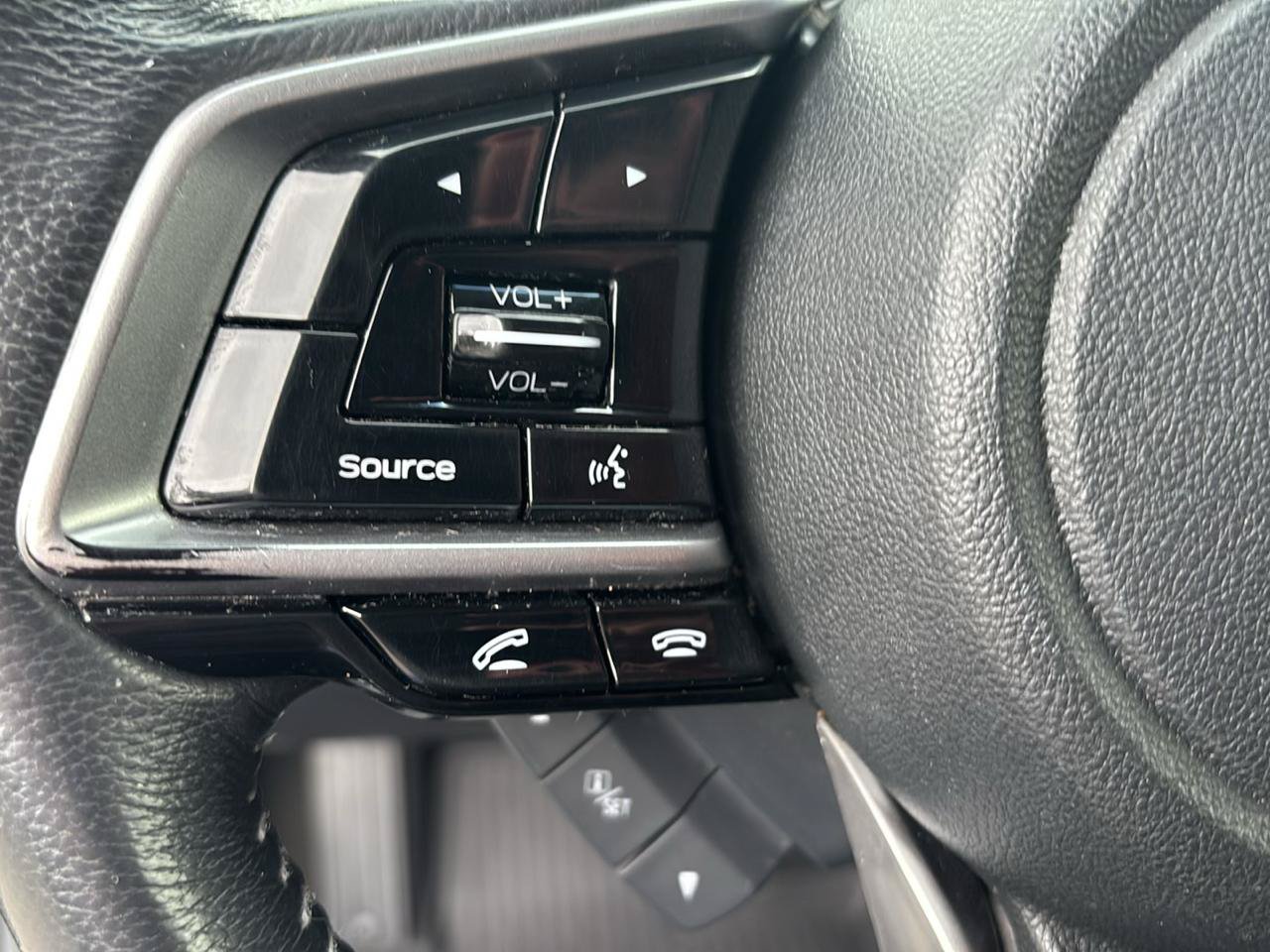 Used 2018 Subaru Outback 2.5i Limited AWD/4WD image 24