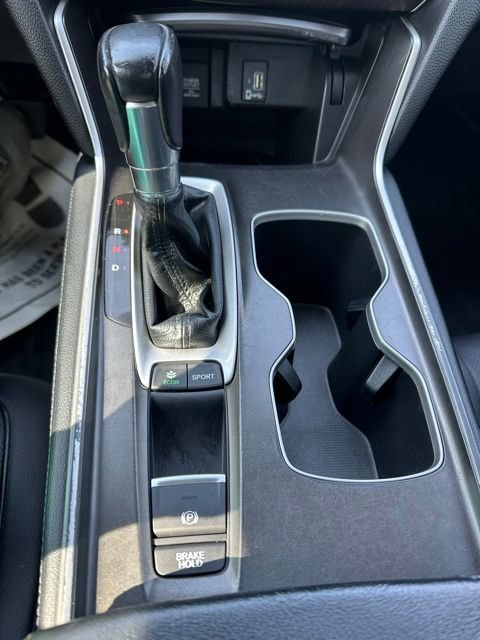 Used 2018 Honda Accord Touring image 18