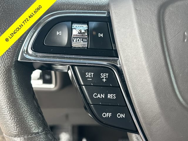 Used 2022 Ford Explorer Platinum w/ Equipment Group 601A AWD/4WD image 23