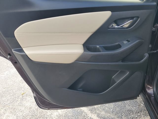 Used 2023 Chevrolet Traverse Premier w/ LPO, Cargo Package FWD image 25
