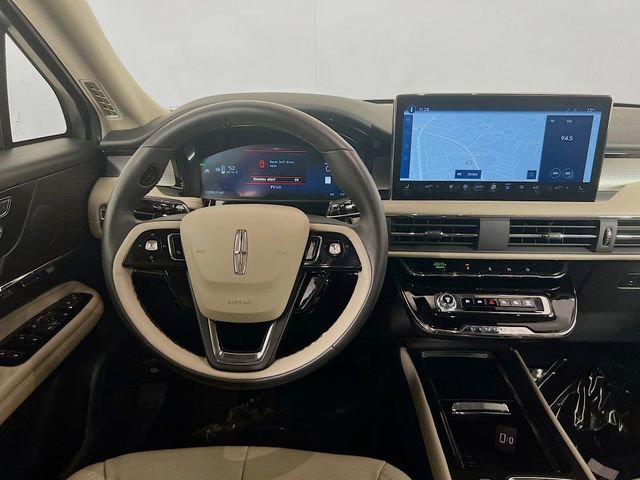Used 2025 Lincoln Corsair AWD w/ Equipment Group 101A image 21
