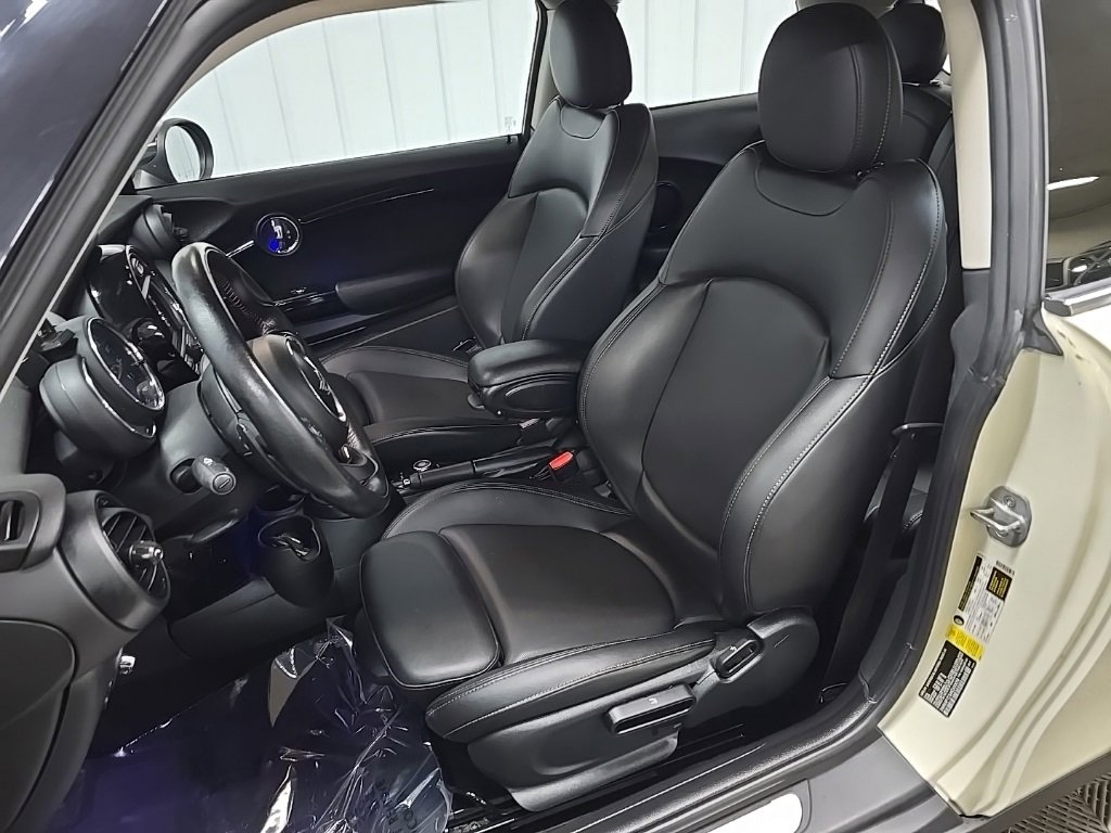 Used 2019 MINI Cooper S image 27