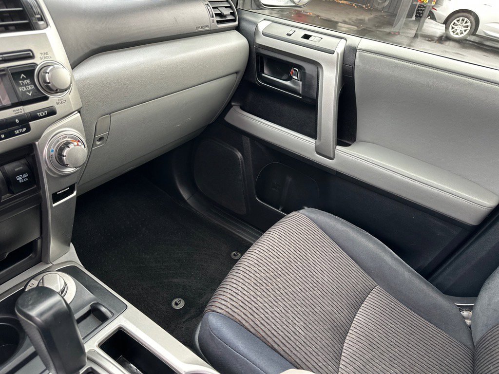 Used 2013 Toyota 4Runner SR5 w/ Convenience Pkg image 28