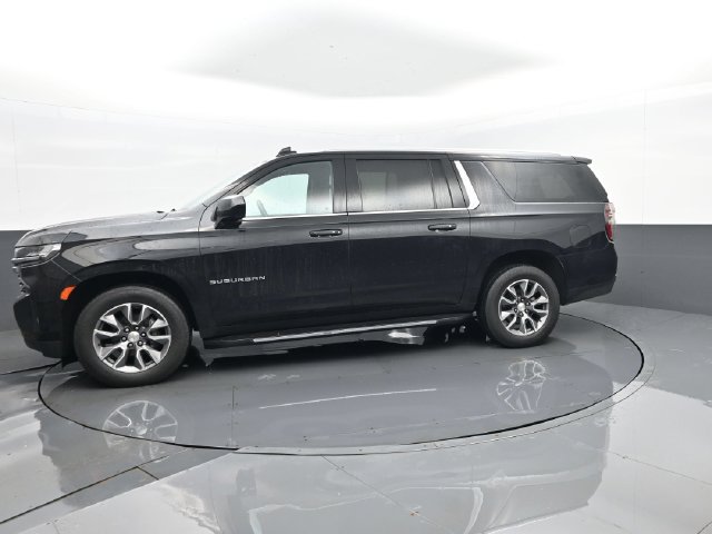 Used 2023 Chevrolet Suburban LT AWD/4WD image 5