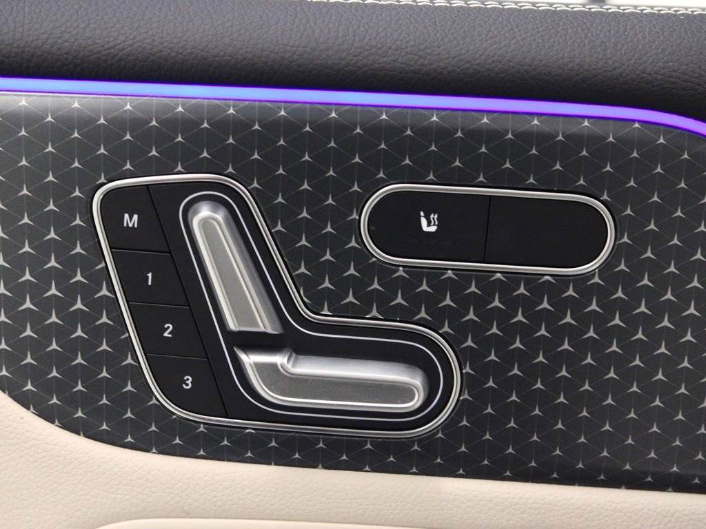 Certified 2025 Mercedes-Benz GLB 250 4MATIC image 23