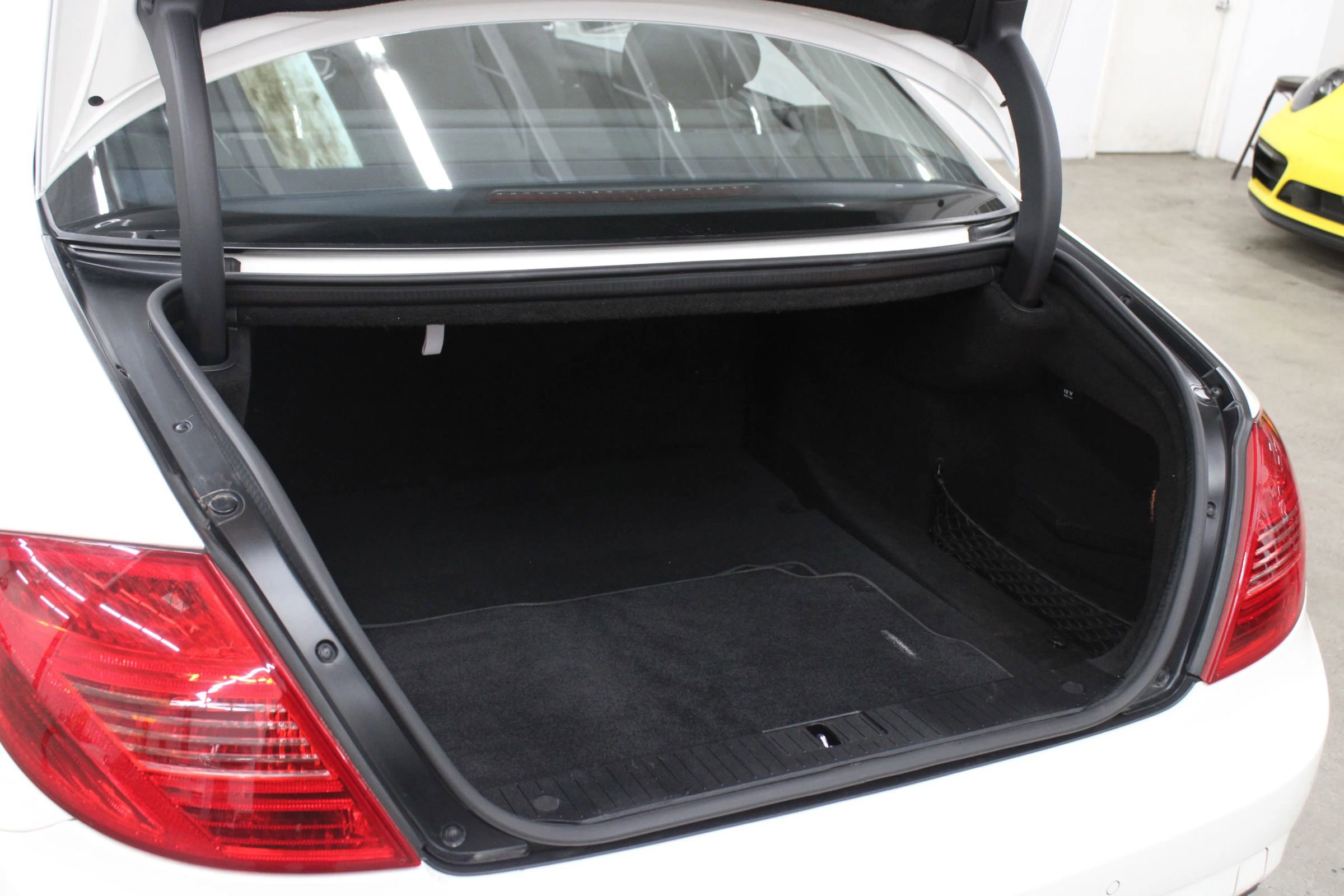 Used 2012 Mercedes-Benz CL 550 4MATIC image 31
