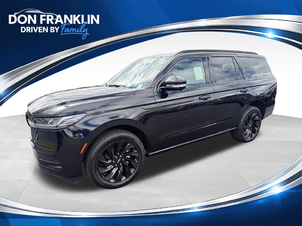 New 2027 Lincoln Navigator Reserve w/ Jet Appearance Package