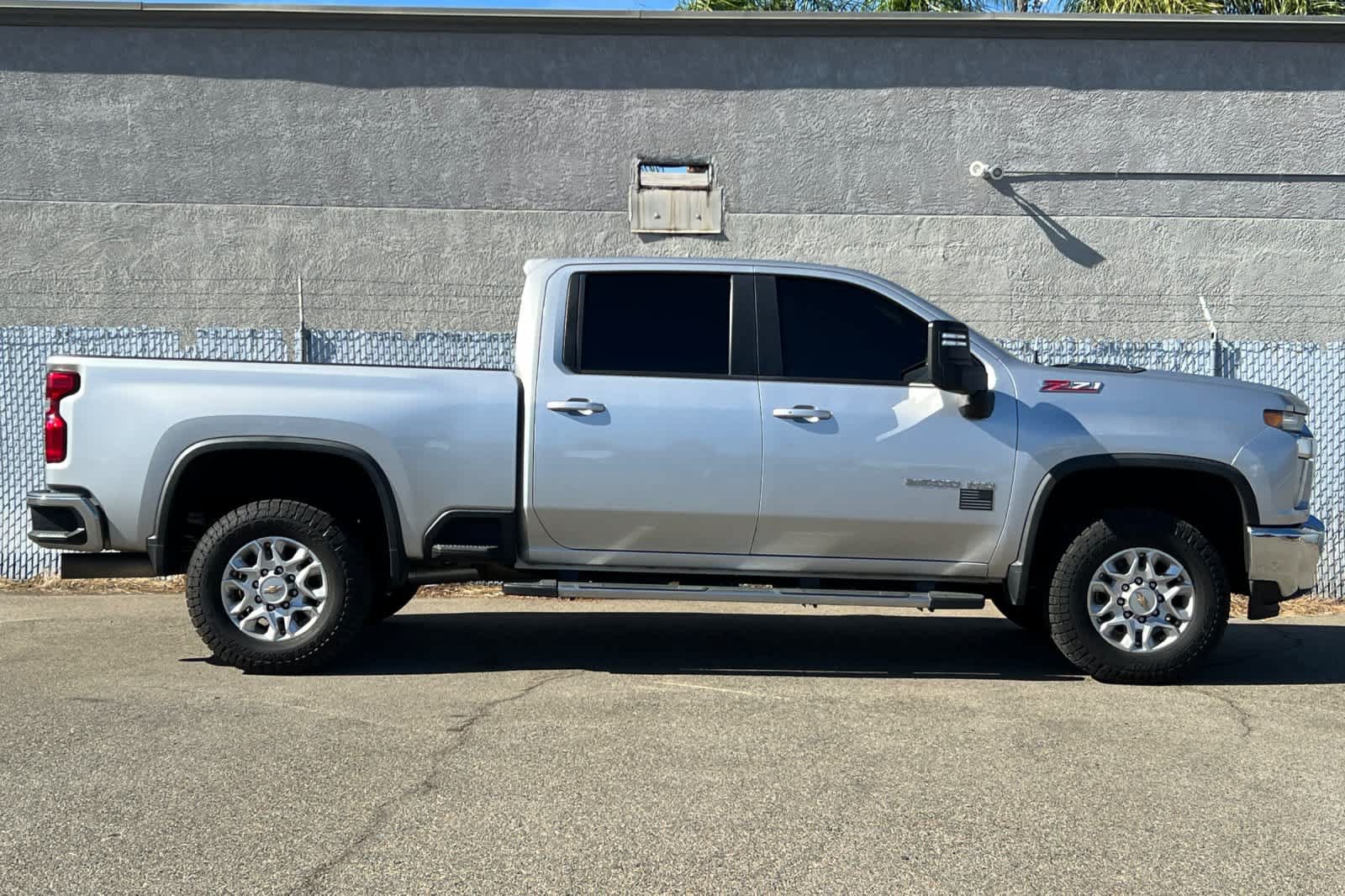 Used 2021 Chevrolet Silverado 2500 LT w/ Convenience Package AWD/4WD image 6