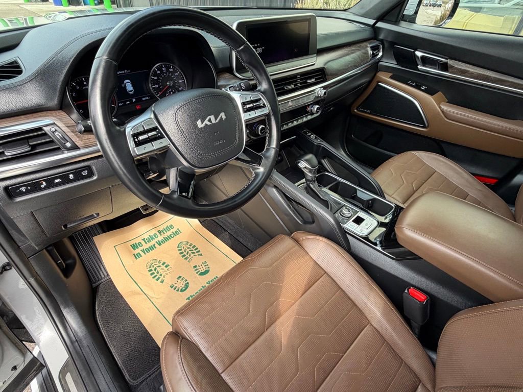 Used 2022 Kia Telluride SX w/ SX Prestige Package image 11
