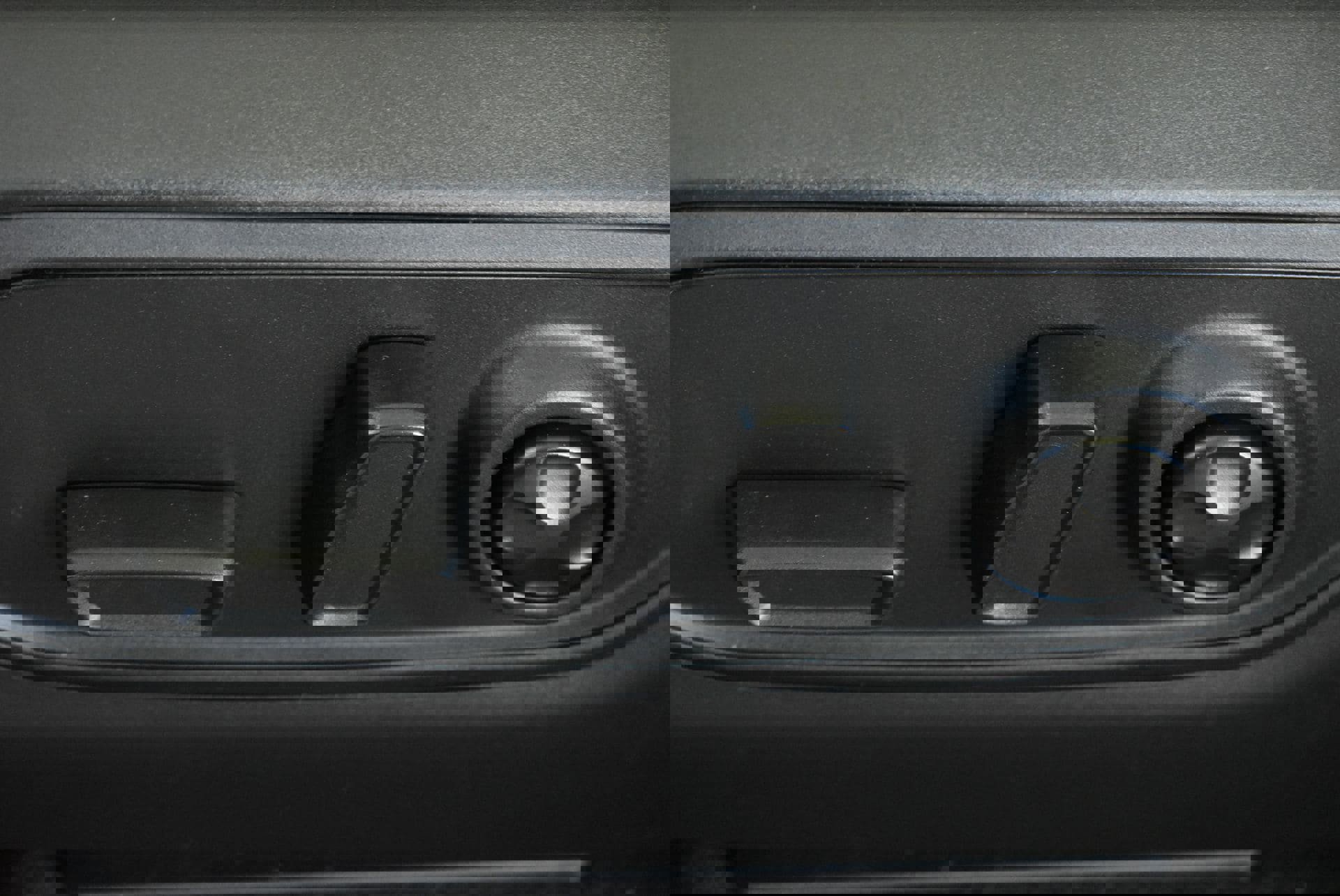 Used 2024 Jeep Grand Cherokee Altitude AWD/4WD image 14