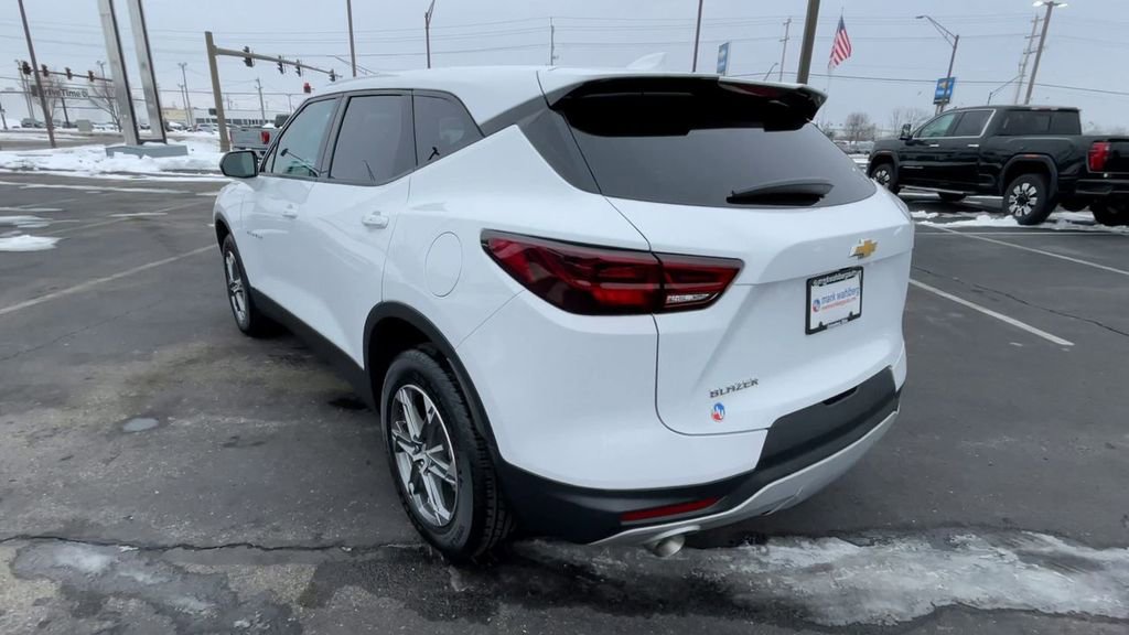 Used 2023 Chevrolet Blazer LT w/ Driver Confidence Package FWD image 8
